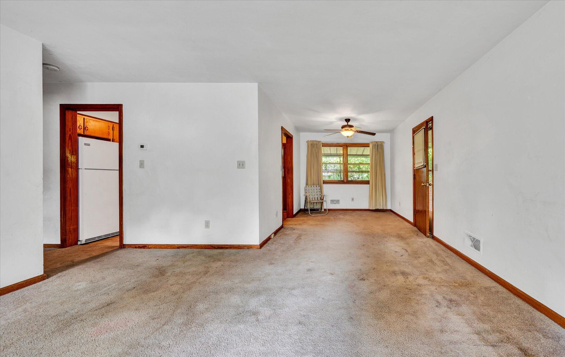 1037 Persinger Road Southwest, Unit 1039 Roanoke, VA 24015 - Photo 6 of 17 06-DSC00013