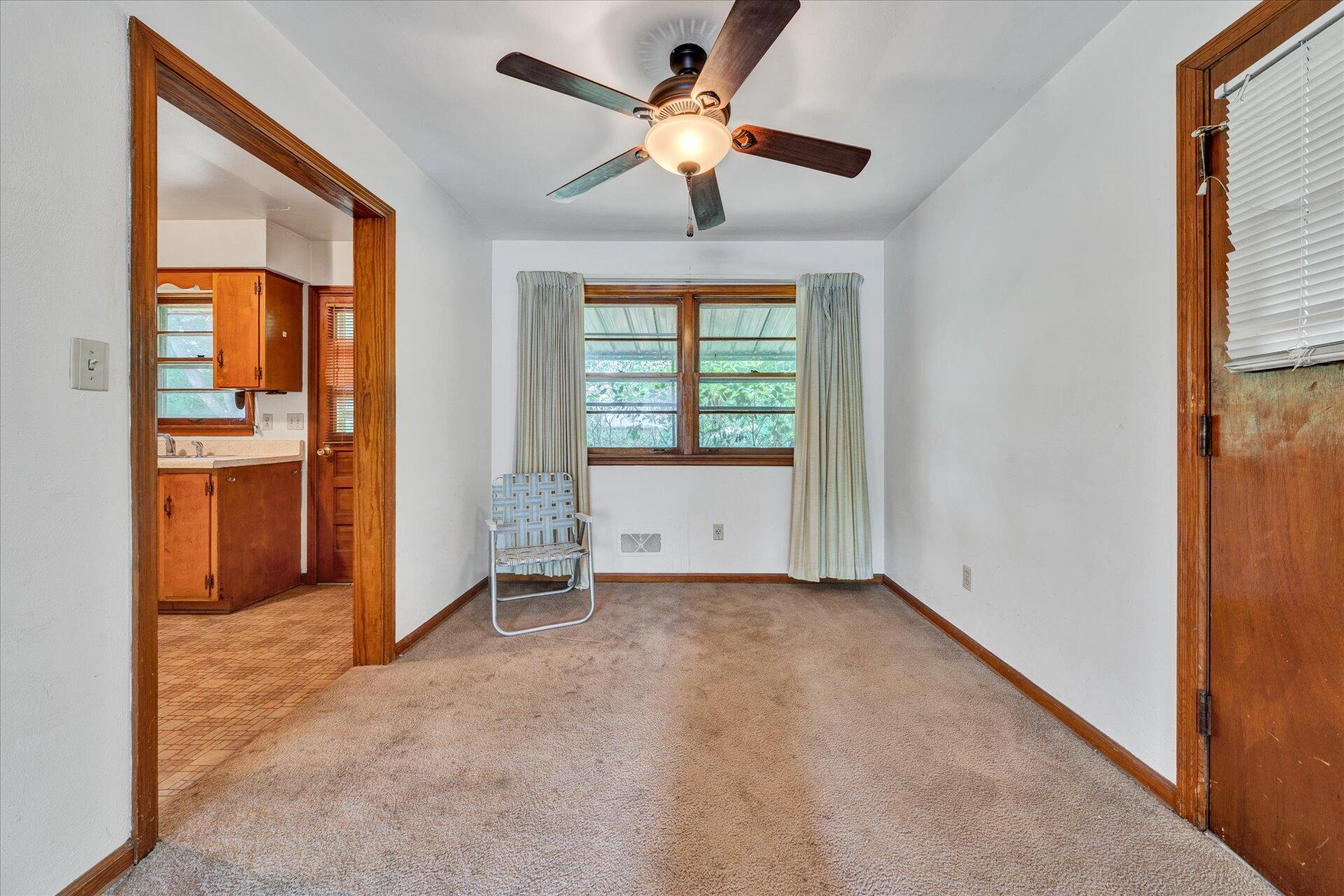 1037 Persinger Road Southwest, Unit 1039 Roanoke, VA 24015 - Photo 7 of 17 07-DSC00016
