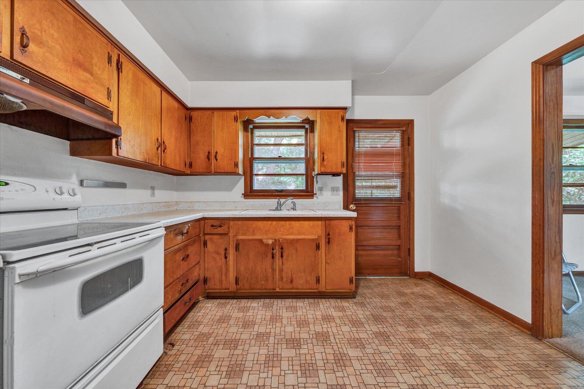 1037 Persinger Road Southwest, Unit 1039 Roanoke, VA 24015 - Photo 9 of 17 09-DSC00031