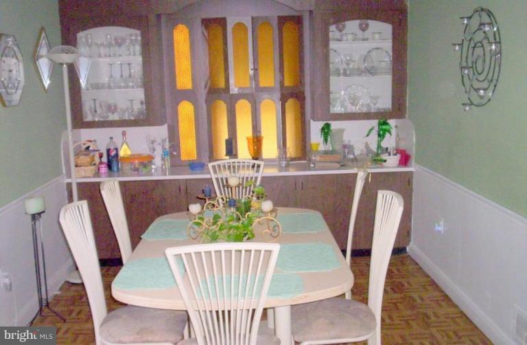 4142 Fallstaff Road Baltimore, MD 21215 - Photo 4 of 11 Dining Room