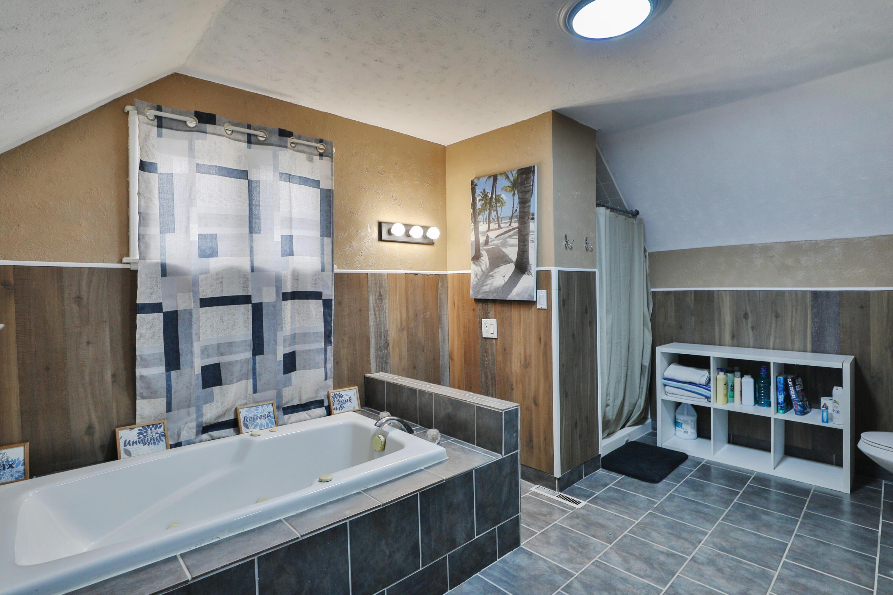404 Old Village Road Columbus, OH 43228 - Photo 30 of 43 Master Bath