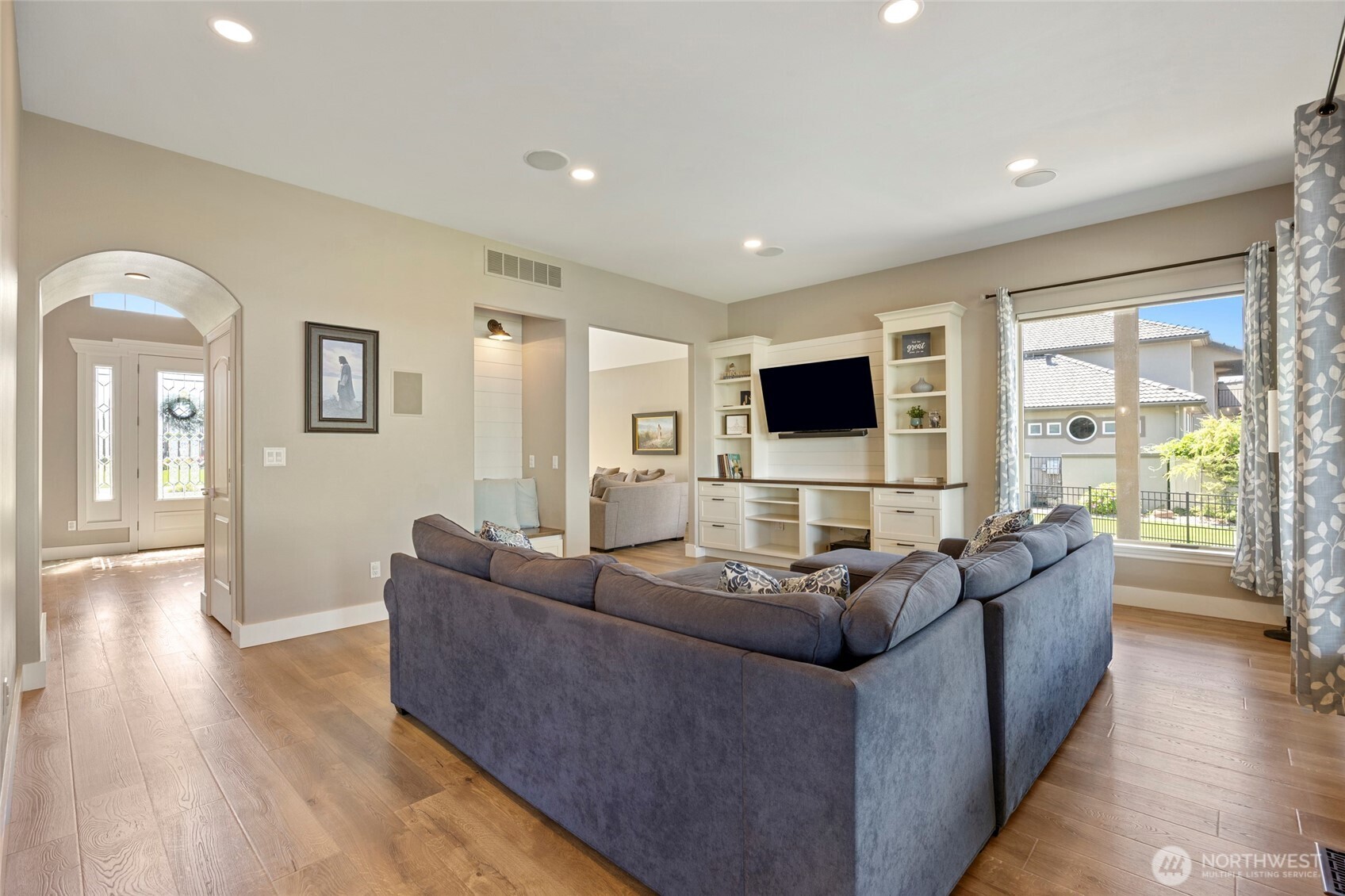 8596 Dune Lake Road Southeast Moses Lake, WA 98837 - Photo 11 of 40