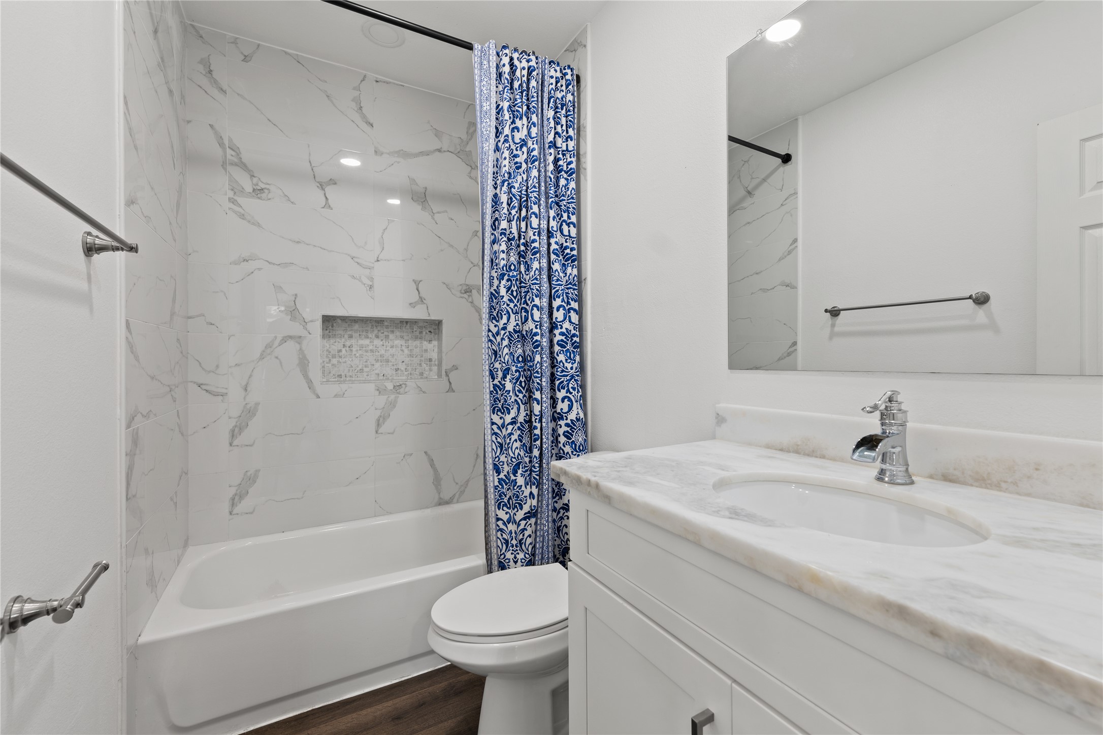 3211 Cochran Street Houston, TX 77009 - Photo 19 of 32 a bathroom with a sink toilet and shower