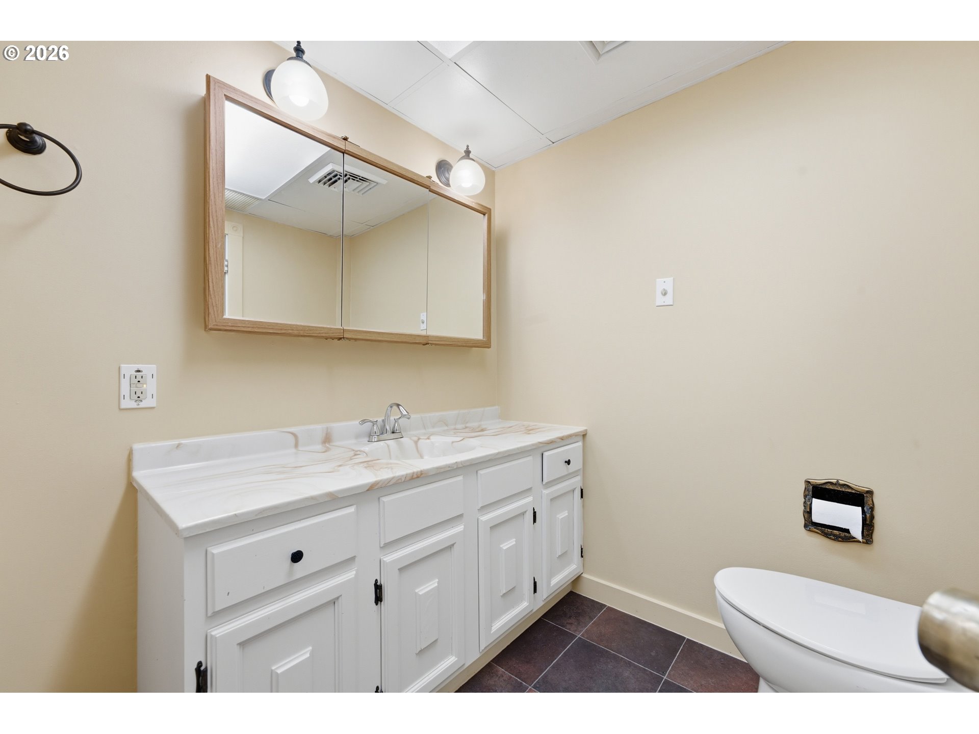 63654 Ahill Road Coos Bay, OR 97420 - Photo 12 of 48