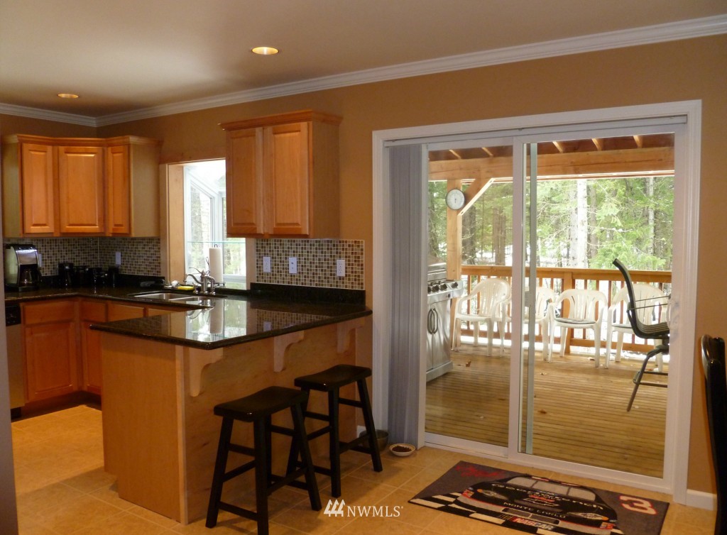 81 Rally Way Easton, WA 98925 - Photo 5 of 12 Gallery Image 5