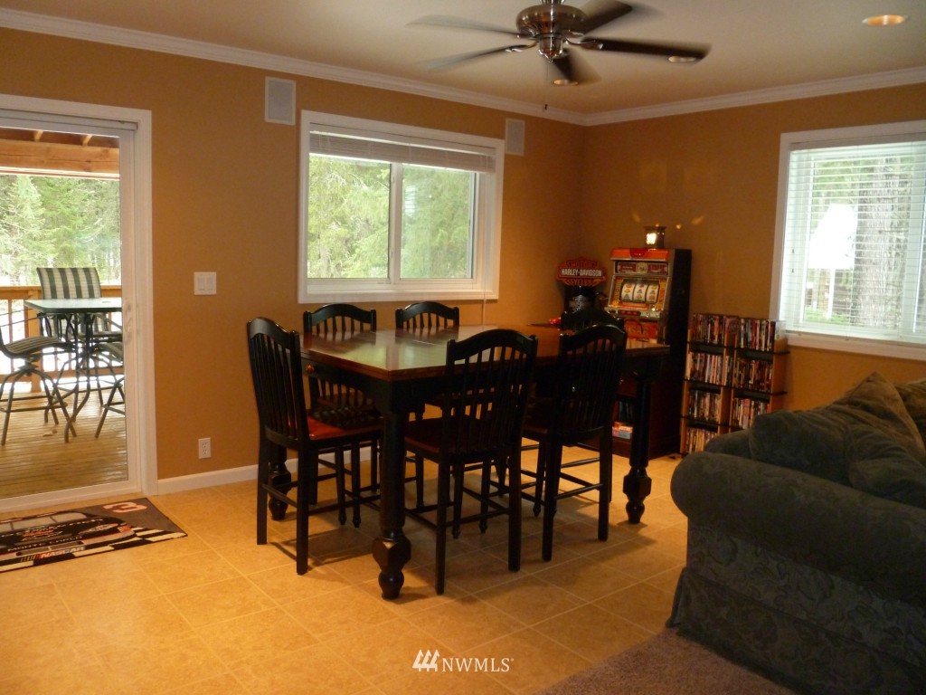 81 Rally Way Easton, WA 98925 - Photo 7 of 12 Gallery Image 7