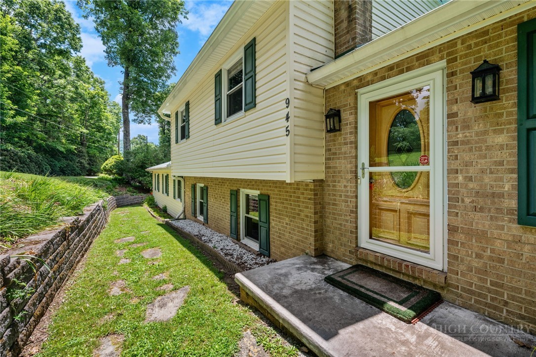 945 7 Oaks Road Boone, NC 28607 - Photo 40 of 50