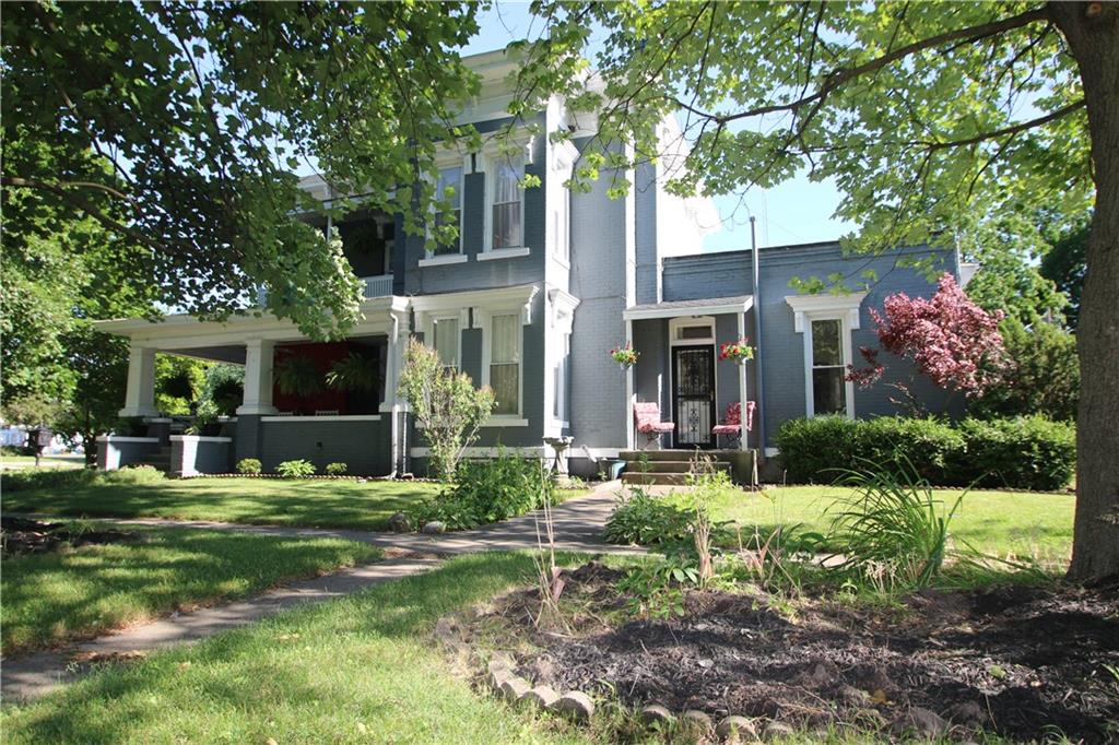 1102 Jefferson Street Rochester, IN 46975 - Photo 3 of 60