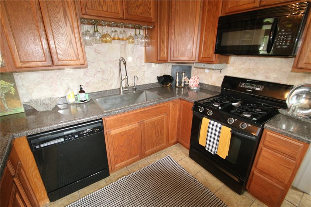 1102 Jefferson Street Rochester, IN 46975 - Photo 22 of 60
