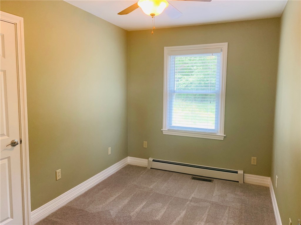 1211 Wapping Road Middletown, RI 02842 - Photo 7 of 25