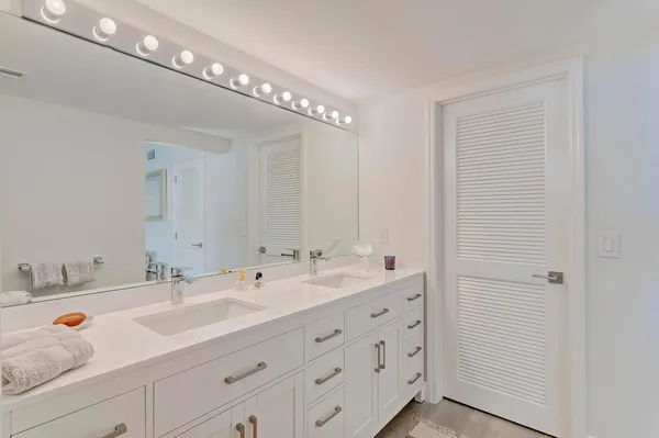 $639,000 | 17053 Waterbend Drive, Unit 231, Jupiter, FL 33477