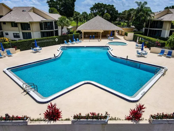 $639,000 | 17053 Waterbend Drive, Unit 231, Jupiter, FL 33477