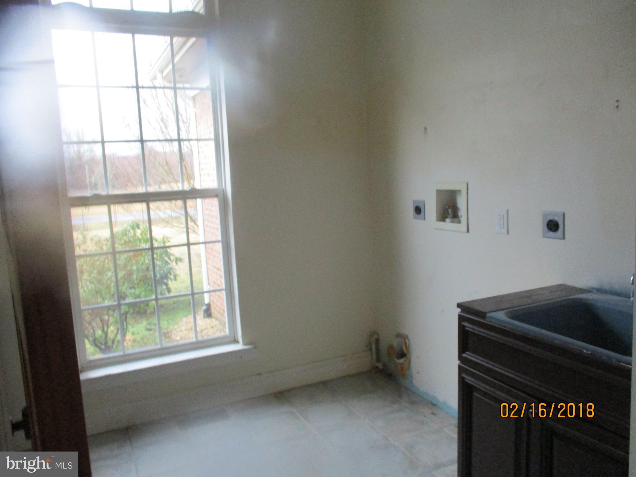 12105 Riverview Road Fort Washington, MD 20744 - Photo 16 of 28 Interior (General)