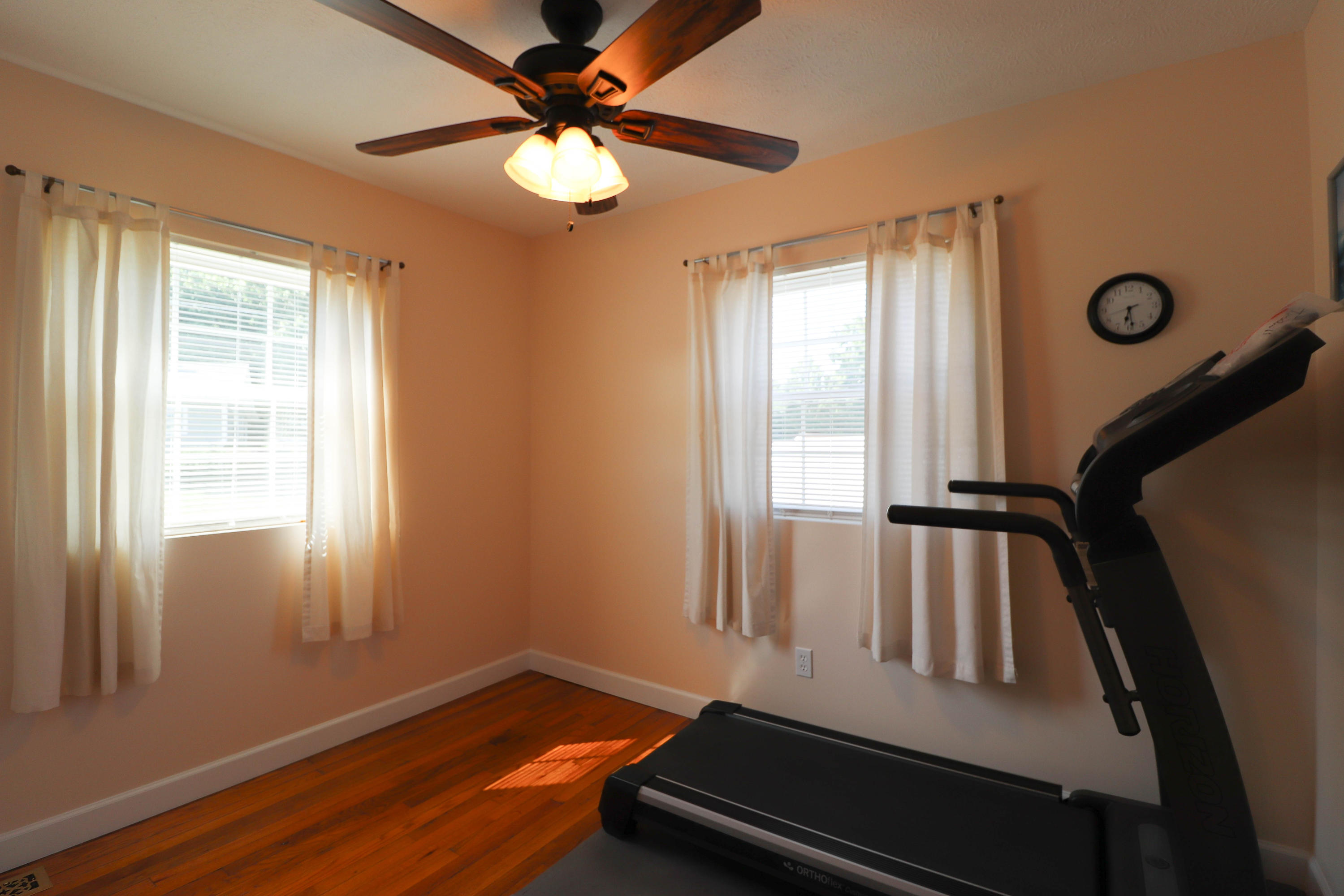 133 Utah Avenue Oak Ridge, TN 37830 - Photo 18 of 21 Bedroom 2