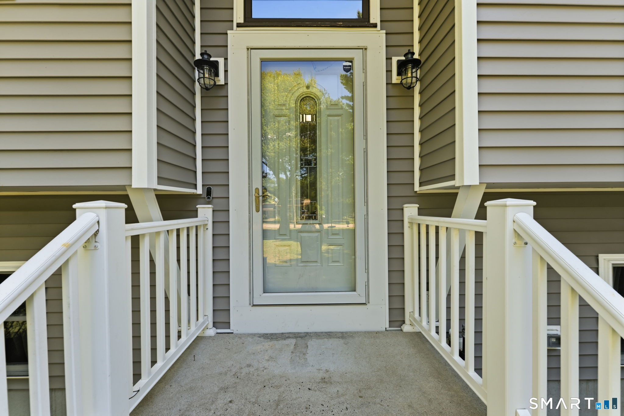 18 Old Black Point Road East Lyme, CT 06357 - Photo 9 of 36