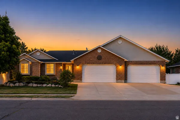 $715,000 | 1828 West 1400th Street North, Clearfield, UT 84015