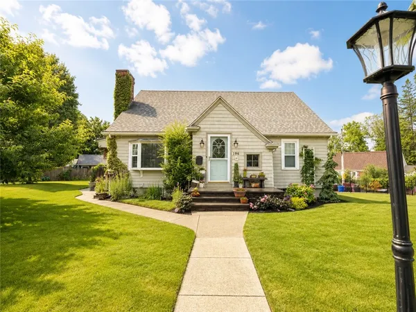 $3,400 | 196 Fruit Hill Avenue, North Providence, RI 02911