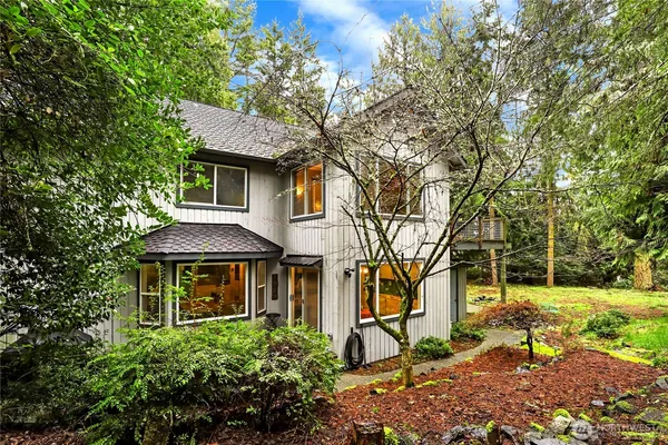 $795,000 | 211 Baycliff Drive, Port Townsend, WA 98368