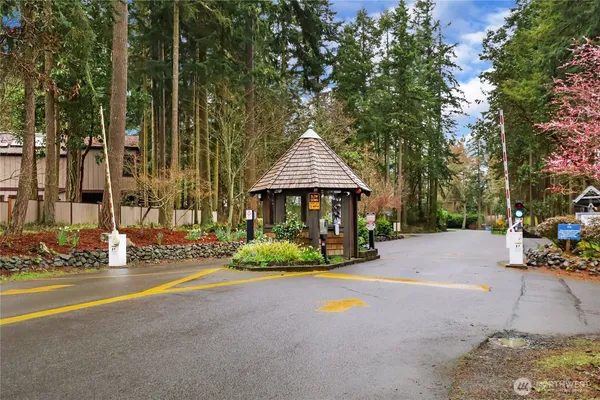 $795,000 | 211 Baycliff Drive, Port Townsend, WA 98368