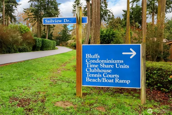 $795,000 | 211 Baycliff Drive, Port Townsend, WA 98368