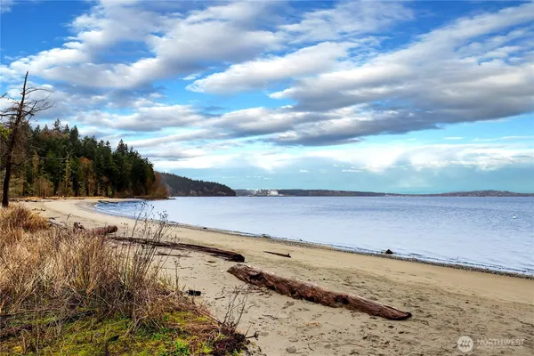 $795,000 | 211 Baycliff Drive, Port Townsend, WA 98368