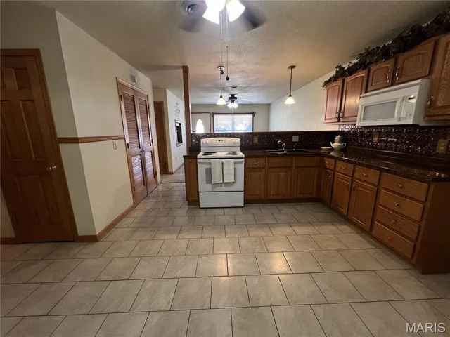 $177,000 | 410 North Spring Street, Perryville, MO 63775