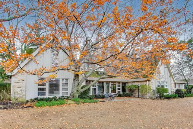 $3,495,000 | 42 Woodley Road, Winnetka, IL 60093