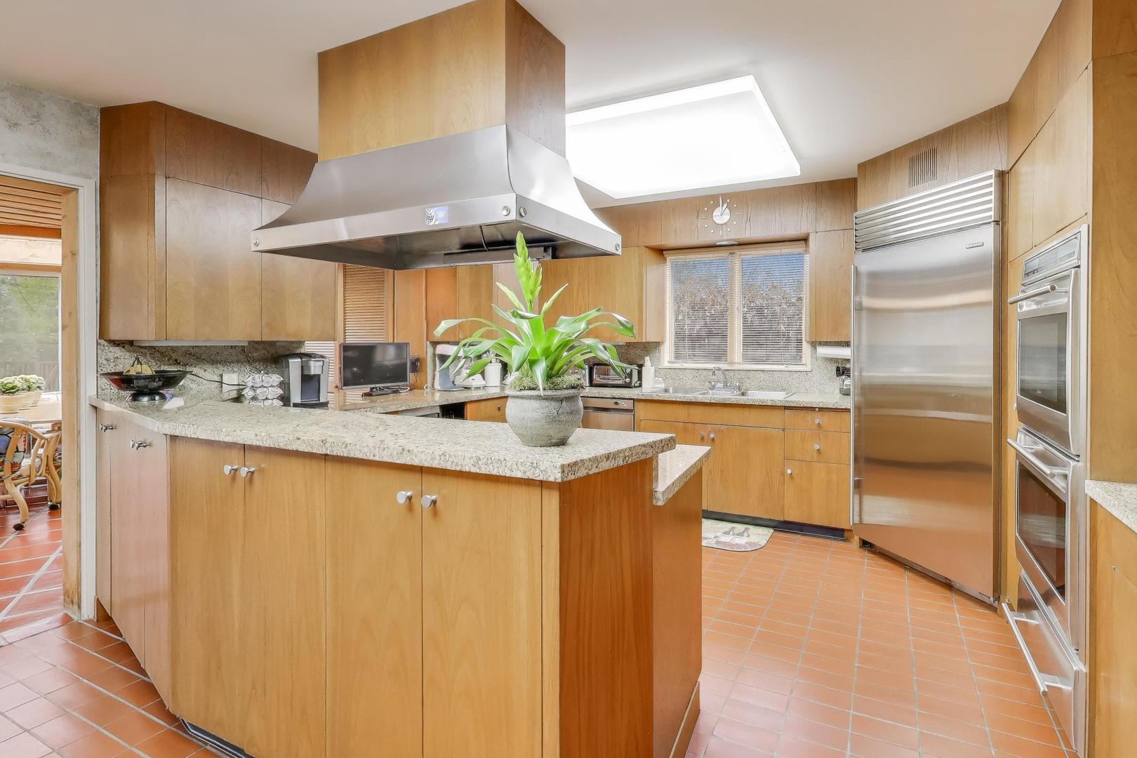 42 Woodley Road Winnetka, IL 60093 - Photo 16 of 72