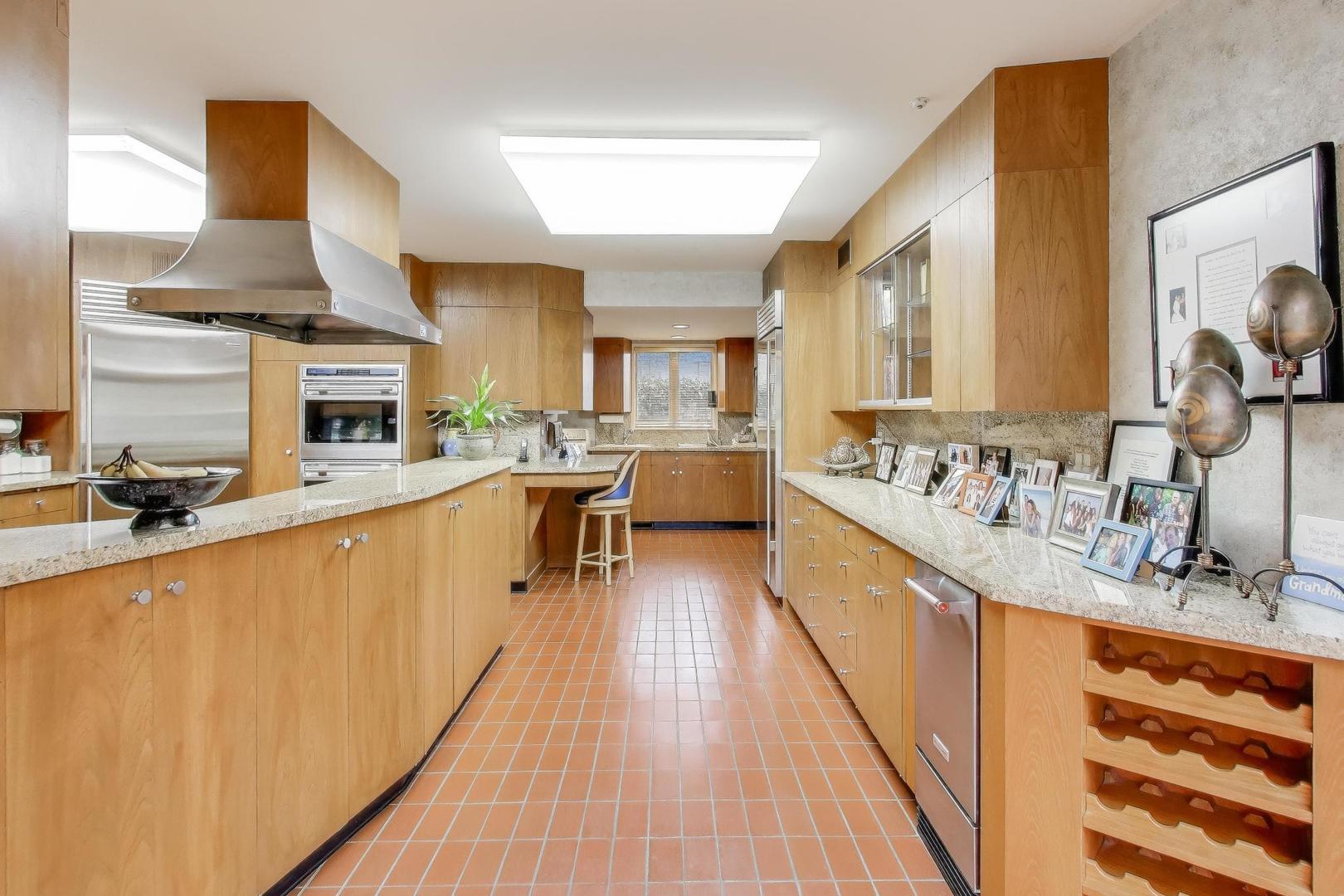 42 Woodley Road Winnetka, IL 60093 - Photo 20 of 73