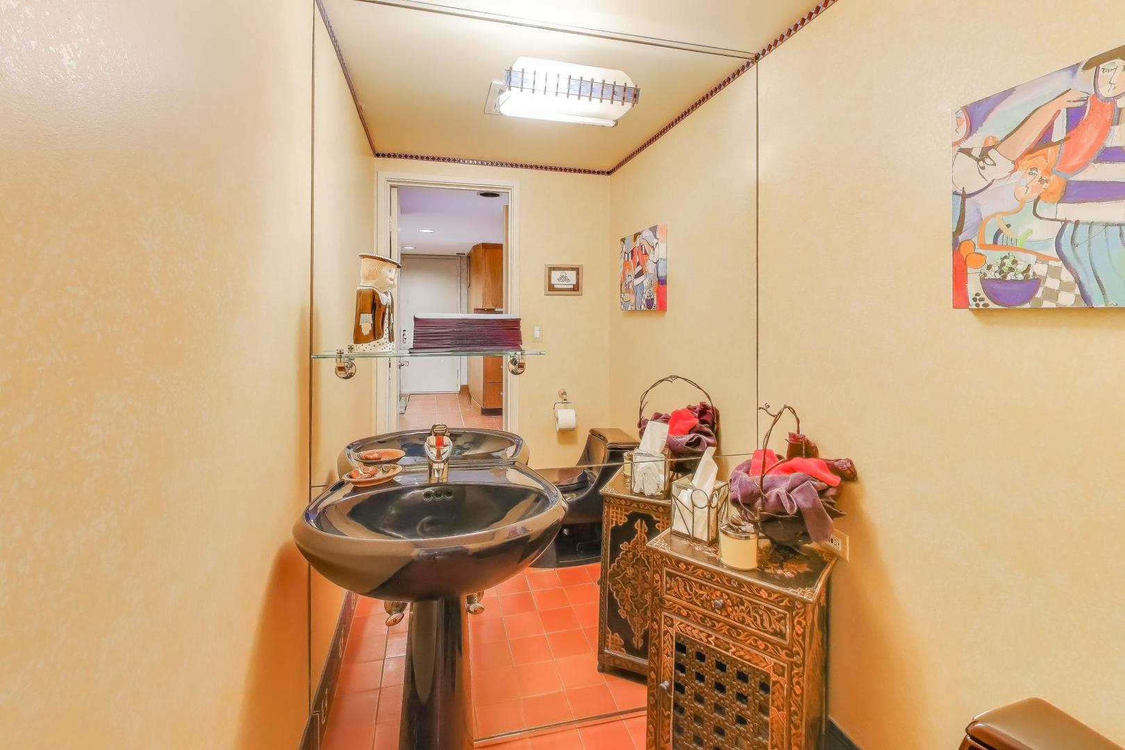 42 Woodley Road Winnetka, IL 60093 - Photo 25 of 73