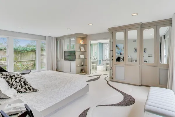 $2,750,000 | 42 Woodley Road, Winnetka, IL 60093