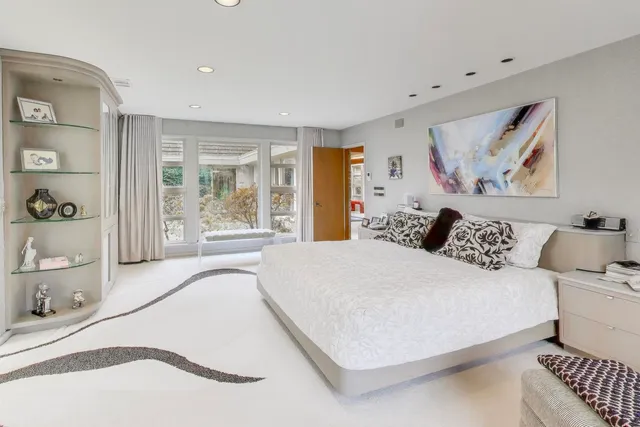 $3,495,000 | 42 Woodley Road, Winnetka, IL 60093