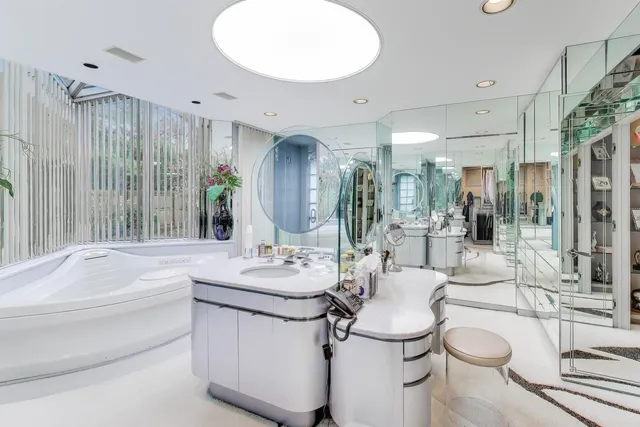 $3,495,000 | 42 Woodley Road, Winnetka, IL 60093