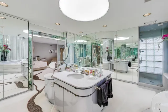 $3,495,000 | 42 Woodley Road, Winnetka, IL 60093