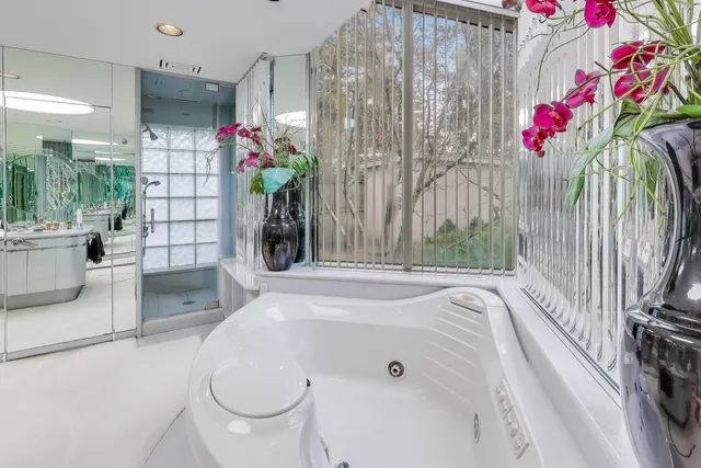 $3,495,000 | 42 Woodley Road, Winnetka, IL 60093