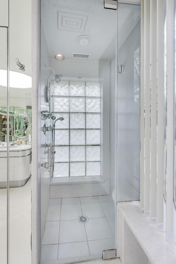 42 Woodley Road Winnetka, IL 60093 - Photo 32 of 73