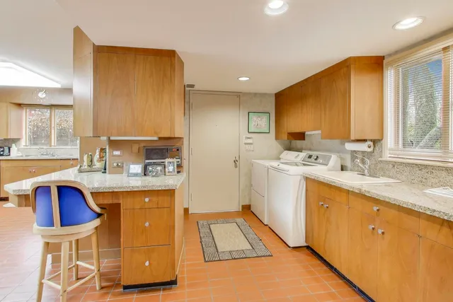 $3,495,000 | 42 Woodley Road, Winnetka, IL 60093