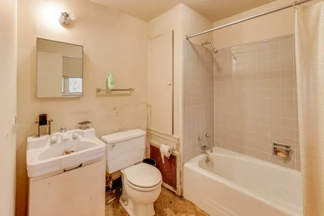 $3,495,000 | 42 Woodley Road, Winnetka, IL 60093