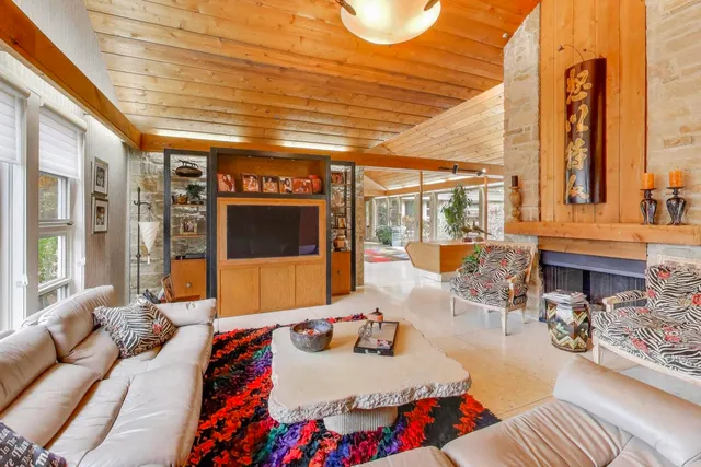 $3,495,000 | 42 Woodley Road, Winnetka, IL 60093