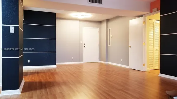 $3,100 | 1900 Diana Drive, Unit 3E, Hallandale Beach, FL 33009