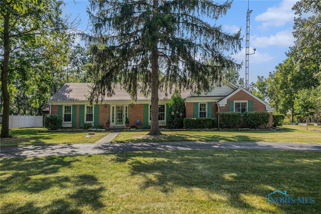25441 Thompson Road Perrysburg, OH 43551 - Photo 1 of 32 Gallery Image 1