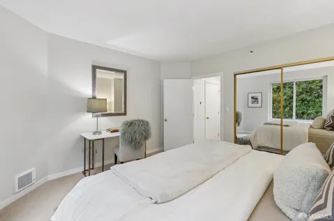 $1,145,000 | 111 Chestnut Street, Unit 303, San Francisco, CA 94111