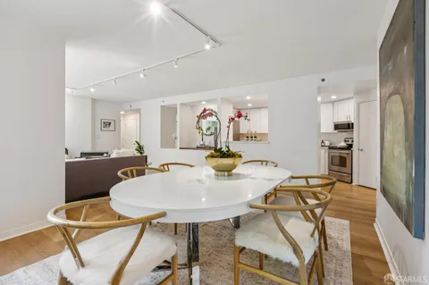 $1,145,000 | 111 Chestnut Street, Unit 303, San Francisco, CA 94111