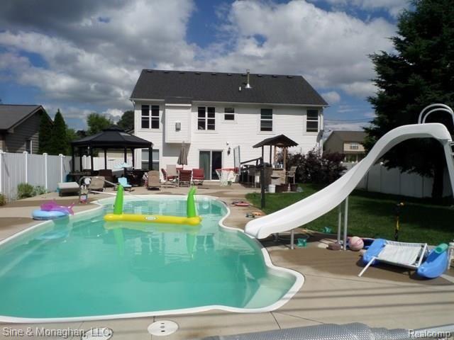 2824 Eastern Avenue Rochester, MI 48307 - Photo 2 of 22 Back of house