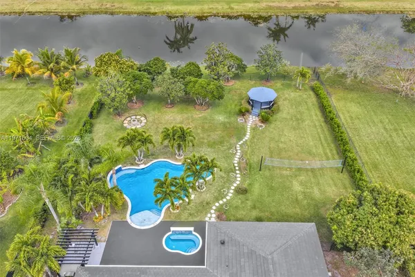 $1,840,000 | 12555 Southwest 34th Place, Davie, FL 33330