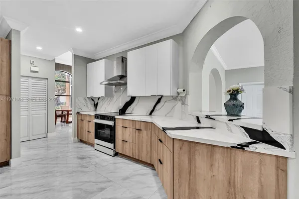 $1,840,000 | 12555 Southwest 34th Place, Davie, FL 33330