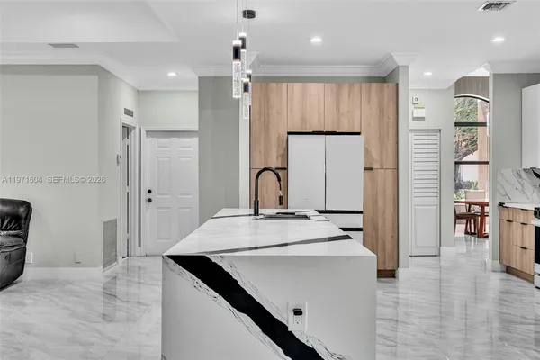 $1,840,000 | 12555 Southwest 34th Place, Davie, FL 33330