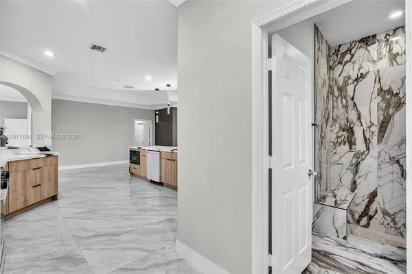 $1,840,000 | 12555 Southwest 34th Place, Davie, FL 33330