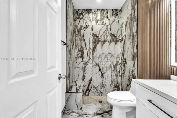 $1,840,000 | 12555 Southwest 34th Place, Davie, FL 33330