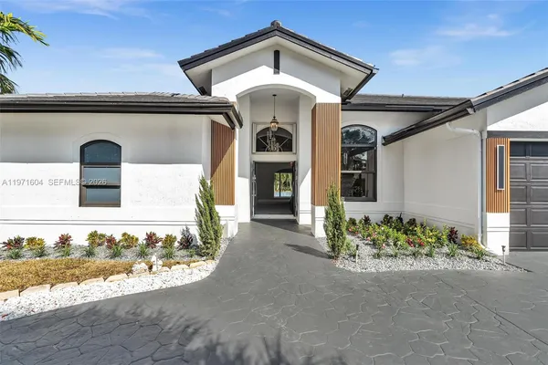 $1,840,000 | 12555 Southwest 34th Place, Davie, FL 33330